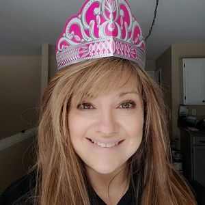 Meet your Posher, Liana